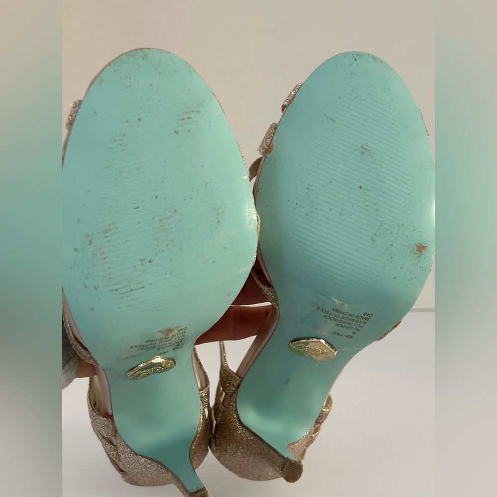 Blue by Betsey Johnson T-Strap glitter heels. SB-8. Size 8. Champagne Rose Great - Picture 11 of 16